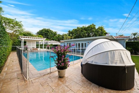 Casa en venta en Coral Gables, Florida, 4 dormitorios, 187.2 m2 № 1950989 - foto 10