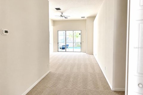 Villa ou maison à louer à Davenport, Floride: 4 chambres, 180.79 m2 № 2389003 - photo 2