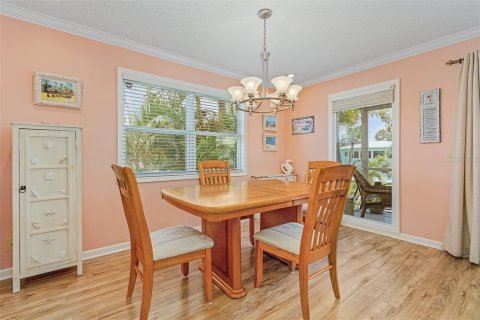 House in Fort Myers Beach, Florida 3 bedrooms, 203.64 sq.m. № 1722503 - photo 7