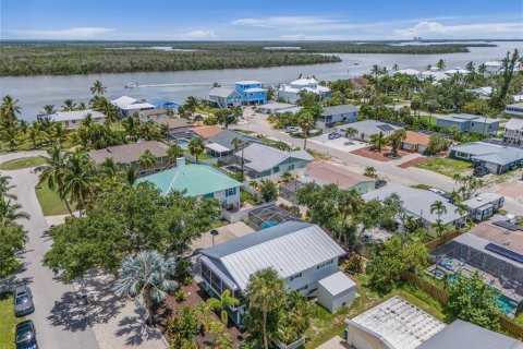 House in Fort Myers Beach, Florida 3 bedrooms, 203.64 sq.m. № 1722503 - photo 17