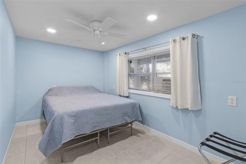House in Fort Myers Beach, Florida 3 bedrooms, 203.64 sq.m. № 1722503 - photo 19
