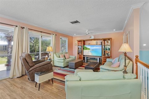 House in Fort Myers Beach, Florida 3 bedrooms, 203.64 sq.m. № 1722503 - photo 9
