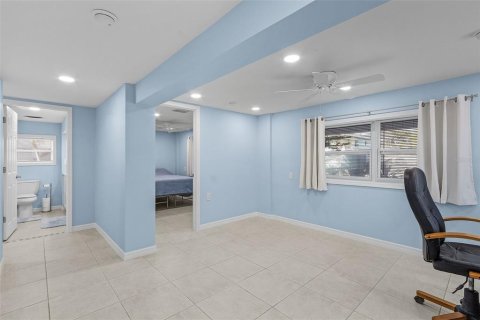 House in Fort Myers Beach, Florida 3 bedrooms, 203.64 sq.m. № 1722503 - photo 24