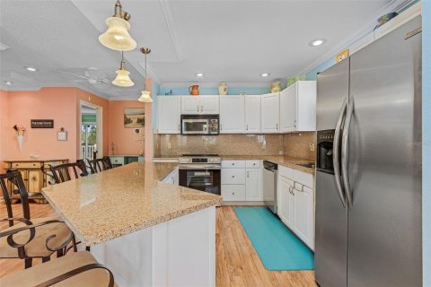 House in Fort Myers Beach, Florida 3 bedrooms, 203.64 sq.m. № 1722503 - photo 5