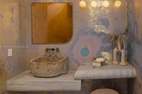 Купить виллу или дом в Майами-Бич, Флорида 8 спален, 690.08м2, № 2018356 - фото 9