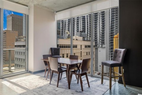 Condominio en venta en Miami, Florida, 2 dormitorios, 90.77 m2 № 1855179 - foto 2