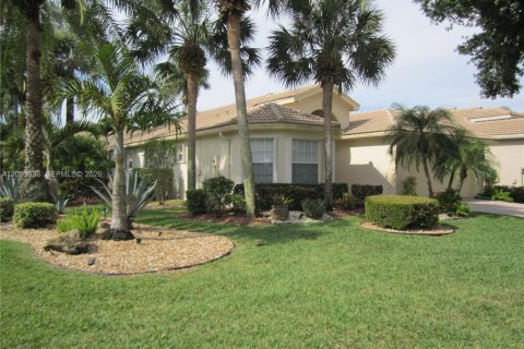 House in Lake Worth, Florida 3 bedrooms, 172.43 sq.m. № 2069272