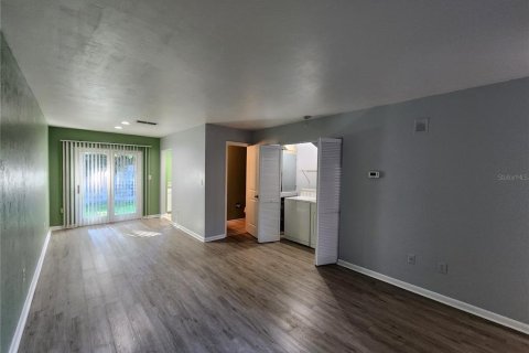 Touwnhouse à louer à Gainesville, Floride: 2 chambres, 90.58 m2 № 2405549 - photo 5