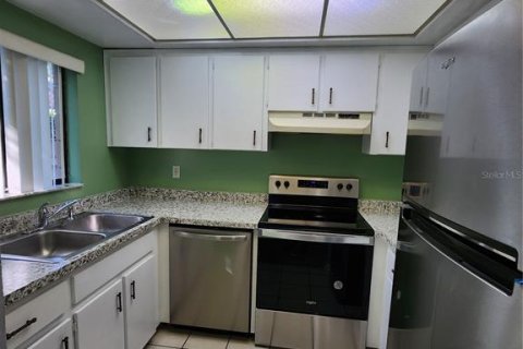 Touwnhouse à louer à Gainesville, Floride: 2 chambres, 90.58 m2 № 2405549 - photo 7