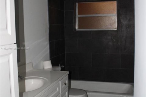 Copropriété à louer à Dania Beach, Floride: 2 chambres, 98.48 m2 № 1997912 - photo 21