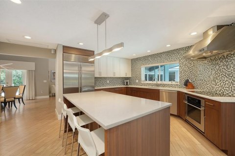 House in Sarasota, Florida 4 bedrooms, 300.07 sq.m. № 1797783 - photo 10