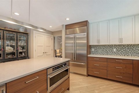 House in Sarasota, Florida 4 bedrooms, 300.07 sq.m. № 1797783 - photo 11
