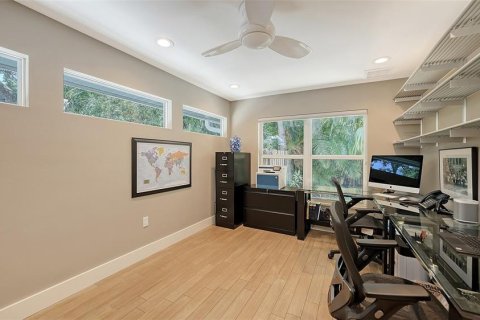 House in Sarasota, Florida 4 bedrooms, 300.07 sq.m. № 1797783 - photo 20