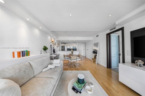 Copropriété à louer à Miami, Floride: 1 chambre, 71.81 m2 № 1975020 - photo 9