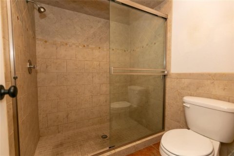 Купить таунхаус в Альтамонте-Спрингс, Флорида 7 комнат, 127.46м2, № 2347892 - фото 17