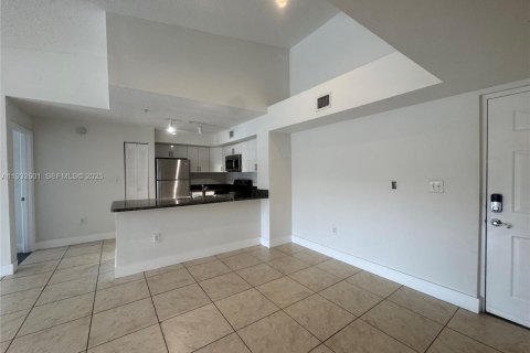 Copropriété à louer à Doral, Floride: 2 chambres, 89.19 m2 № 1993201 - photo 6