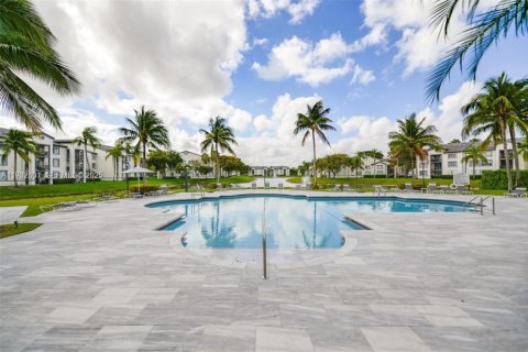Copropriété à louer à Doral, Floride: 2 chambres, 89.19 m2 № 1993201 - photo 18