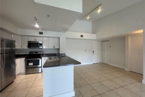 Copropriété à louer à Doral, Floride: 2 chambres, 89.19 m2 № 1993201 - photo 4