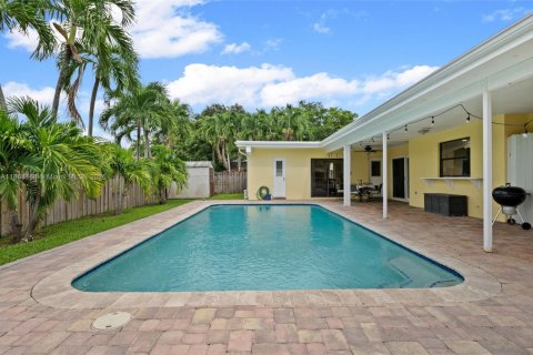 Villa ou maison à vendre à Pembroke Pines, Floride: 4 chambres, 234.58 m2 № 1930028 - photo 25