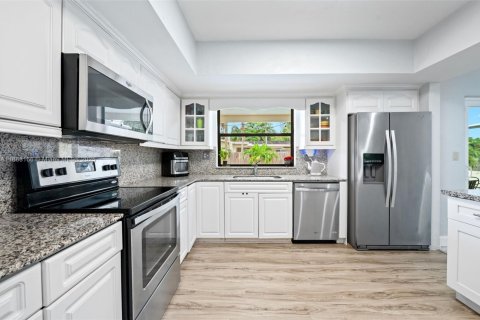 Villa ou maison à vendre à Pembroke Pines, Floride: 4 chambres, 234.58 m2 № 1930028 - photo 8