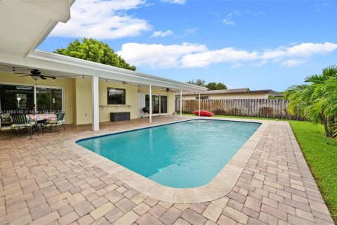 Villa ou maison à vendre à Pembroke Pines, Floride: 4 chambres, 234.58 m2 № 1930028 - photo 27