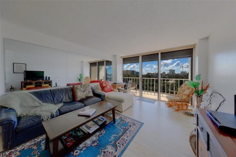 Condo in Clearwater, Florida, 2 bedrooms  № 2419935 - photo 2