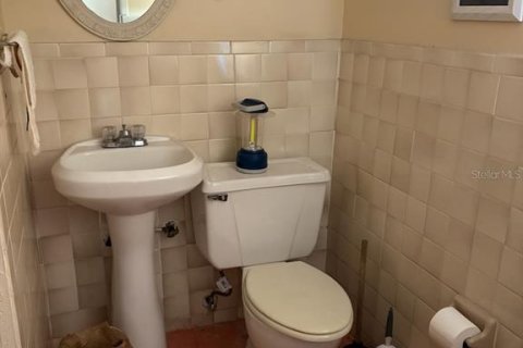 House in Tampa, Florida 3 bedrooms, 170.01 sq.m. № 2151442 - photo 27