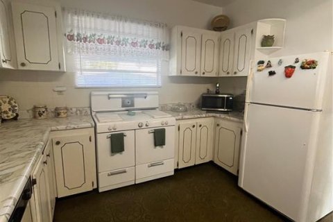 House in Tampa, Florida 3 bedrooms, 170.01 sq.m. № 2151442 - photo 6
