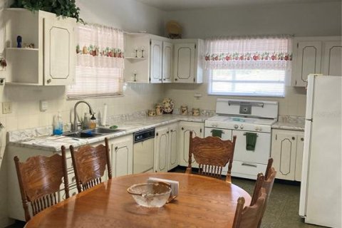 House in Tampa, Florida 3 bedrooms, 170.01 sq.m. № 2151442 - photo 4
