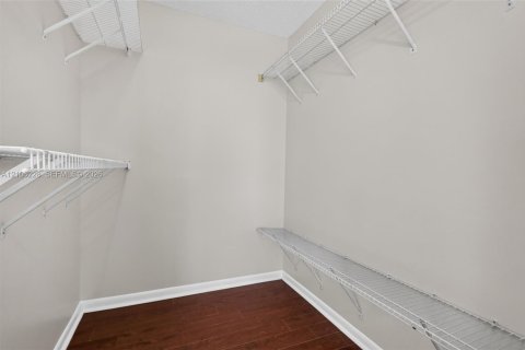 Villa ou maison à vendre à Davie, Floride: 4 chambres, 176.05 m2 № 2414616 - photo 23