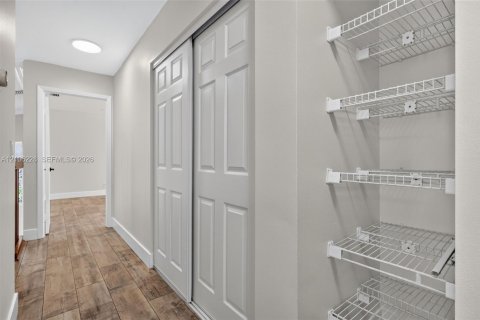 Villa ou maison à vendre à Davie, Floride: 4 chambres, 176.05 m2 № 2414616 - photo 25