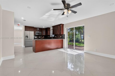 Villa ou maison à vendre à Davie, Floride: 4 chambres, 176.05 m2 № 2414616 - photo 17