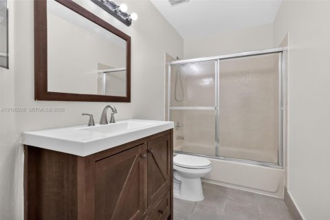 Villa ou maison à vendre à Davie, Floride: 4 chambres, 176.05 m2 № 2414616 - photo 28