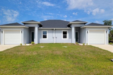 Appartement à louer à Port Charlotte, Floride: 3 chambres, 126.35 m2 № 1758469 - photo 1