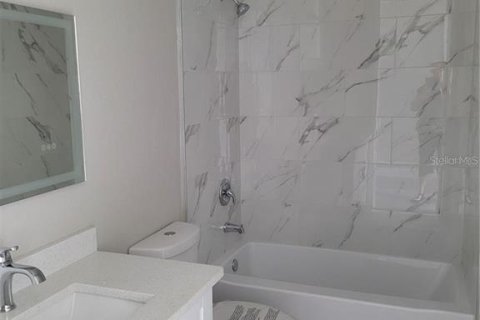Appartement à louer à Port Charlotte, Floride: 3 chambres, 126.35 m2 № 1758469 - photo 12