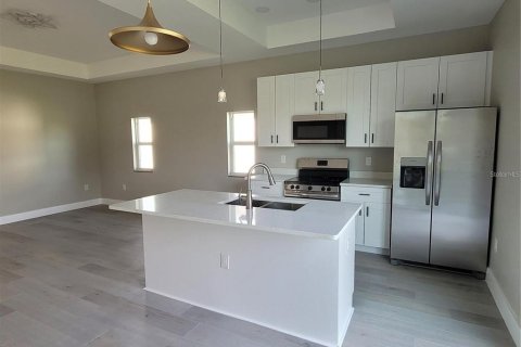 Appartement à louer à Port Charlotte, Floride: 3 chambres, 126.35 m2 № 1758469 - photo 4