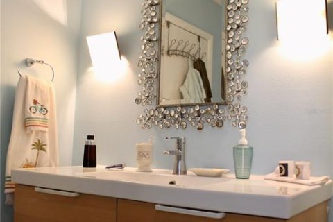 Casa en venta en Sarasota, Florida, 2 dormitorios, 136.19 m2 № 1851684 - foto 18