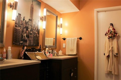 Casa en venta en Sarasota, Florida, 2 dormitorios, 136.19 m2 № 1851684 - foto 15