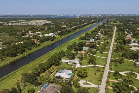 House in Palm City, Florida 5 bedrooms, 324.88 sq.m. № 2249970 - photo 19