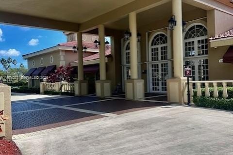 Купить виллу или дом в Хомстед, Флорида 3 спальни, 156.08м2, № 2033638 - фото 14