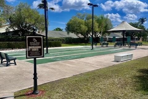 Купить виллу или дом в Хомстед, Флорида 3 спальни, 156.08м2, № 2033638 - фото 21