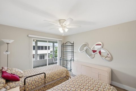 Condo in Delray Beach, Florida, 2 bedrooms № 2246265 - photo 15