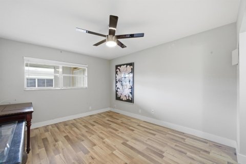 Condo in Delray Beach, Florida, 2 bedrooms № 2246265 - photo 24