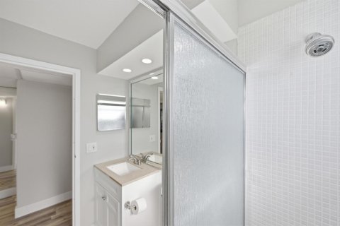 Condo in Delray Beach, Florida, 2 bedrooms № 2246265 - photo 19