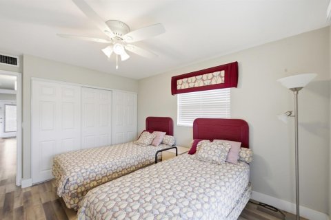 Condo in Delray Beach, Florida, 2 bedrooms № 2246265 - photo 17