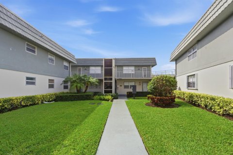 Condo in Delray Beach, Florida, 2 bedrooms № 2246265 - photo 2