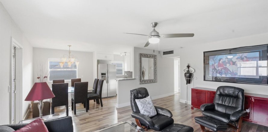 Condo in Delray Beach, Florida, 2 bedrooms № 2246265