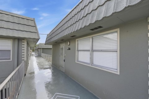 Condo in Delray Beach, Florida, 2 bedrooms № 2246265 - photo 3