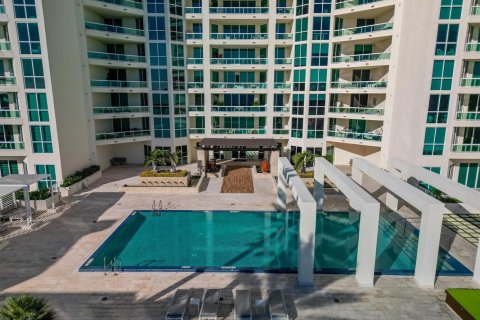 Купить кондоминиум в Форт-Лодердейл, Флорида 2 спальни, 176.98м2, № 2242030 - фото 30