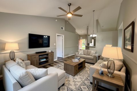 Villa ou maison à louer à Orlando, Floride: 3 chambres, 105.07 m2 № 2288081 - photo 5
